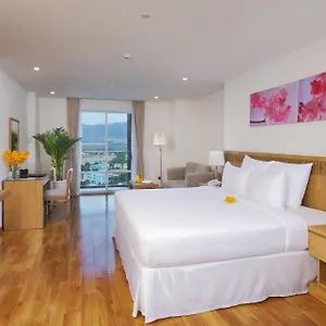 Rosaka Hotel Nha Trang